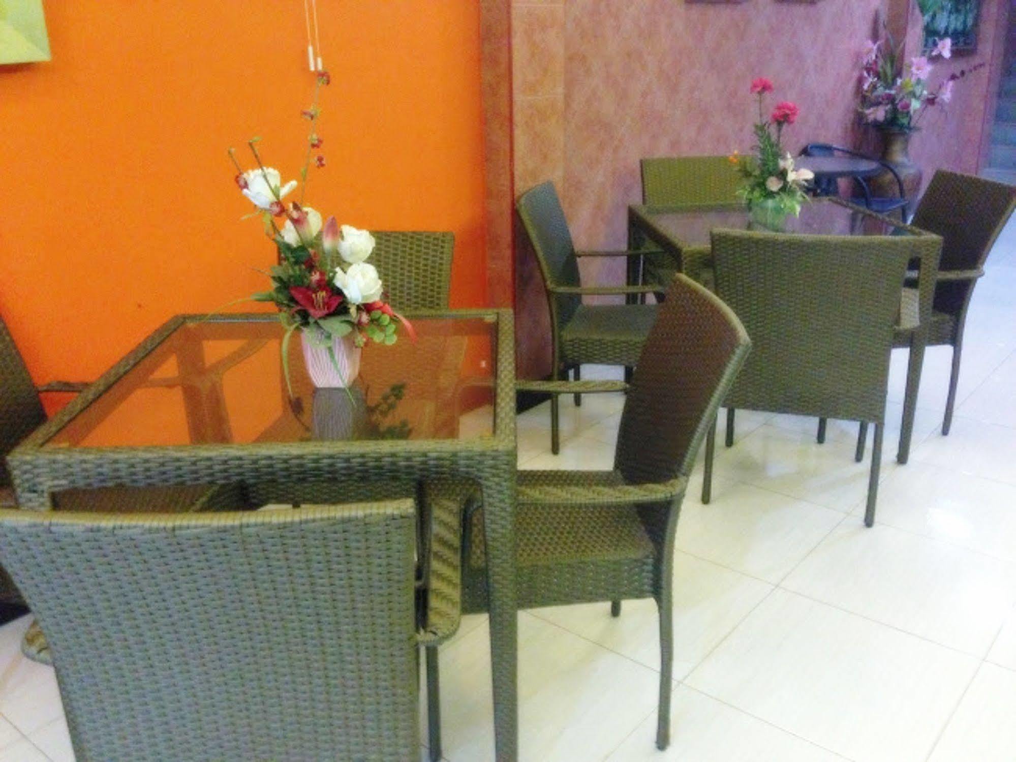 Silla Patong Hostel Dış mekan fotoğraf