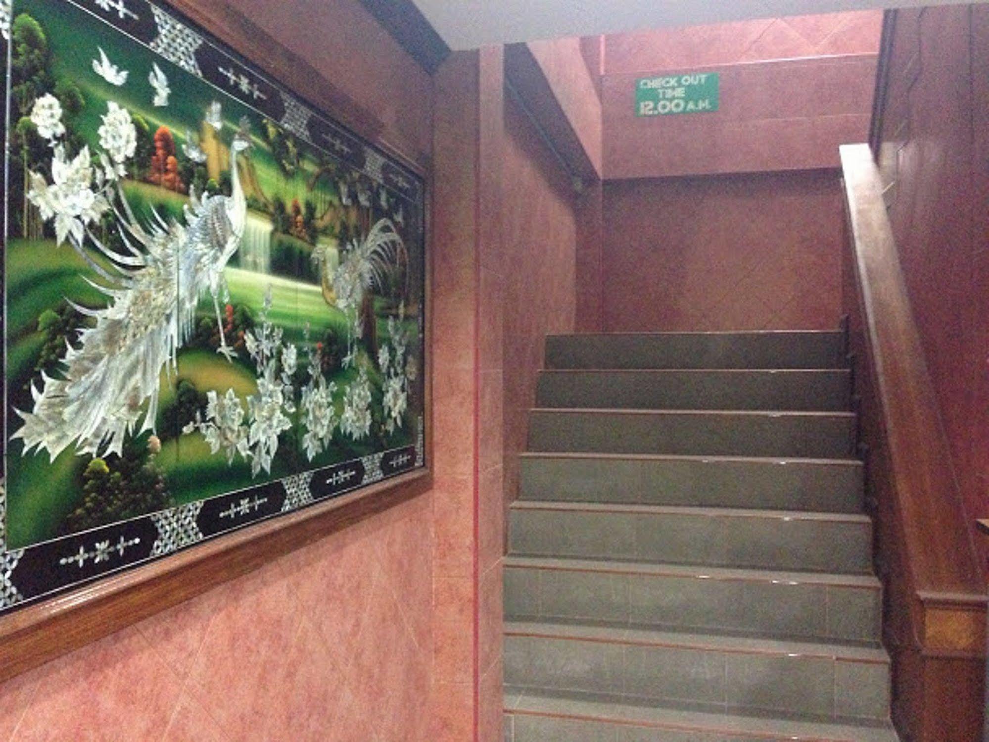 Silla Patong Hostel Dış mekan fotoğraf