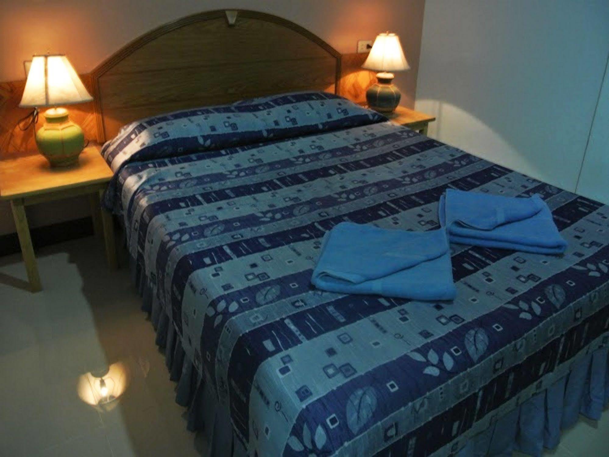 Silla Patong Hostel Dış mekan fotoğraf
