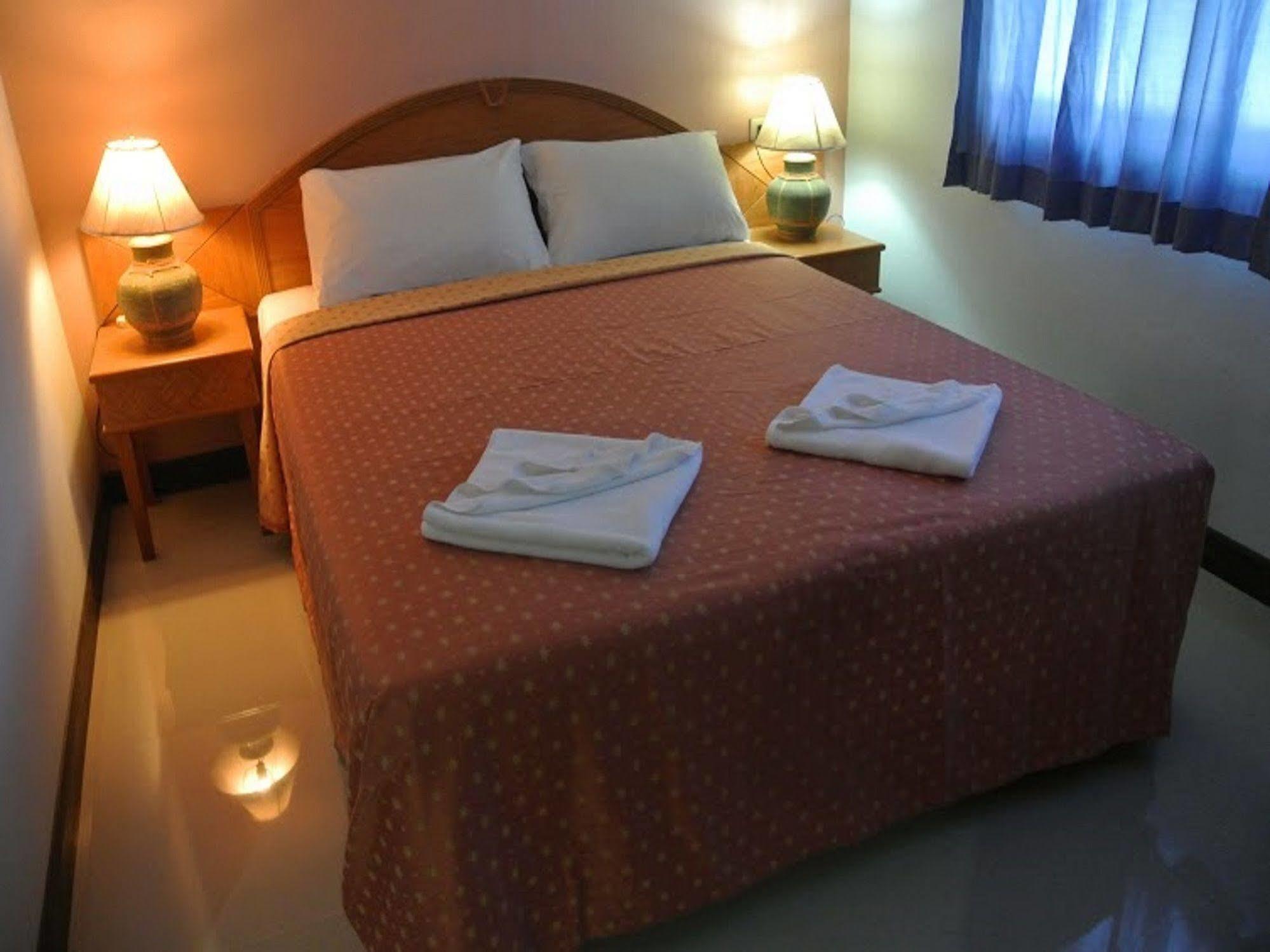 Silla Patong Hostel Dış mekan fotoğraf
