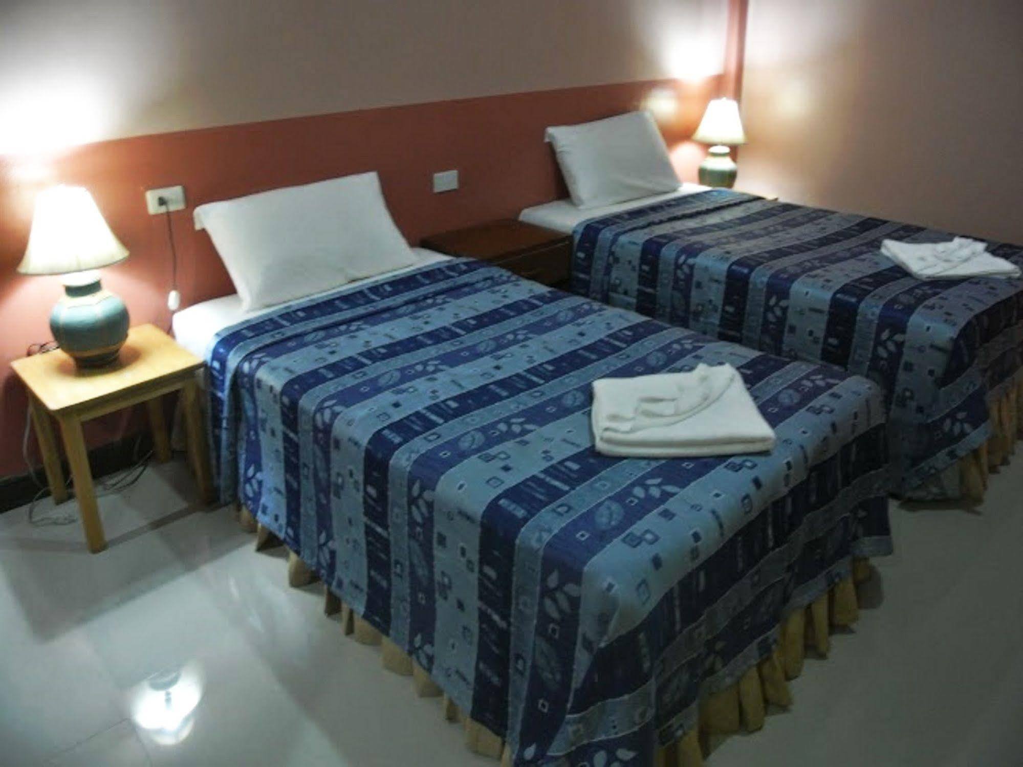 Silla Patong Hostel Dış mekan fotoğraf